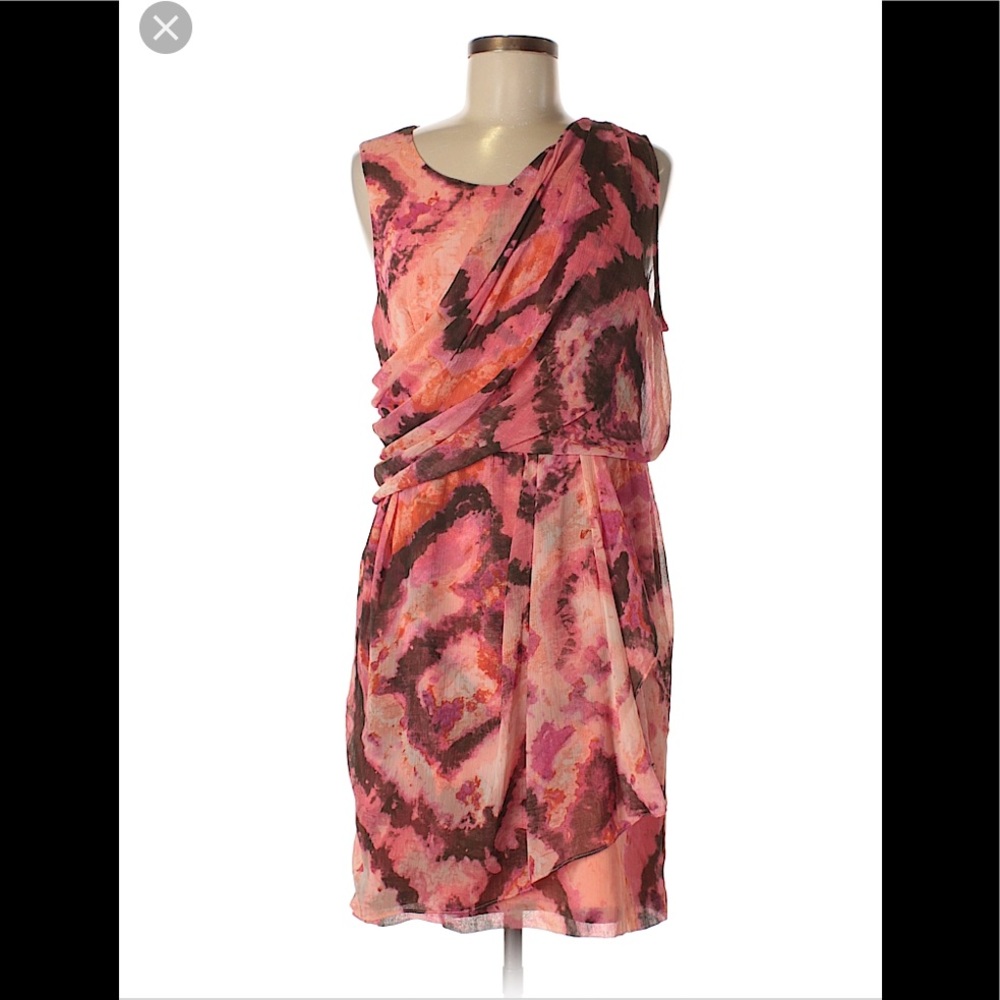 NWT, CHEQUER Sleeveless Floral Dress